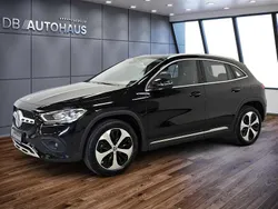 Schwarz Gebraucht 2023 Mercedes GLA200 Progressive SUV | 33.540 € (Guter Preis)