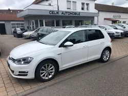 Weiß Gebraucht 2015 VW Golf VII LOUNGE Limousine | 6.990 € (Guter Preis)
