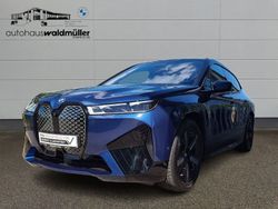 Blau Gebraucht 2023 BMW iX Sport Line SUV | 65.909 € (Teuer)