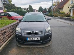 Schwarz Gebraucht 2006 Toyota Avensis Kombi | 2.500 €
