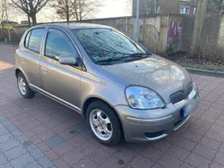 Silber Gebraucht 2005 Toyota Yaris Sol Kleinwagen | 3.999 € (Etwas zu teuer)