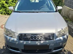 Silber Gebraucht 2004 Audi A3 Attraction Limousine | 2.999 € (Etwas zu teuer)