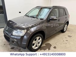 Grau Gebraucht 2011 Suzuki Grand Vitara SUV | 8.490 € (Etwas zu teuer)