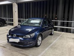 Blau Gebraucht 2016 VW Golf VII LOUNGE Kleinwagen | 9.700 € (Fairer Preis)