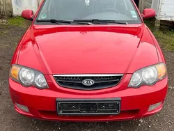 Rot Gebraucht 2004 Kia Shuma 2 Limousine | 2.100 €