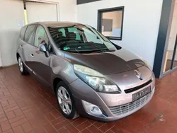 Grau Gebraucht 2011 Renault Grand Scénic III Dynamique Van / Kleinbus | 6.490 € (Fairer Preis)
