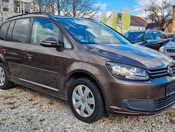 Braun Gebraucht 2011 VW Touran Comfortline Van / Kleinbus | 6.399 € (Fairer Preis)