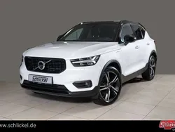 Crystal white / metallic Gebraucht 2020 Volvo XC40 R-Design SUV | 29.550 € (Superpreis)