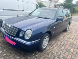 Blau Gebraucht 1998 Mercedes E240 Kombi | 2.100 € (Fairer Preis)