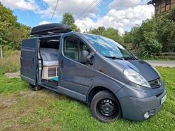 Grau Gebraucht 2011 Opel Vivaro Van / Kleinbus | 5.500 € (Superpreis)