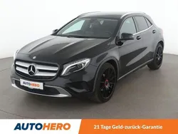 Schwarz Gebraucht 2015 Mercedes GLA200 Urban SUV | 18.390 € (Fairer Preis)