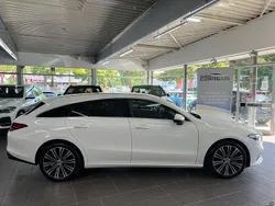 Weiß Gebraucht 2023 Mercedes CLA200 Shooting Brake Advanced Kombi | 31.999 € (Fairer Preis)