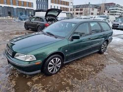 Grün Gebraucht 1999 Volvo V40 Kombi | 1.500 € (Superpreis)