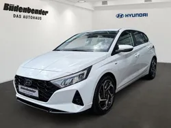 Weiß Gebraucht 2021 Hyundai i20 Intro Edition Kleinwagen | 15.970 € (Fairer Preis)