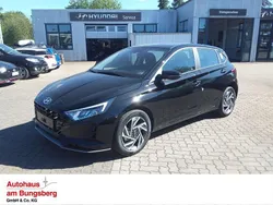 Schwarz Neu 2025 Hyundai i20 Trend Limousine | 23.990 € (Etwas zu teuer)