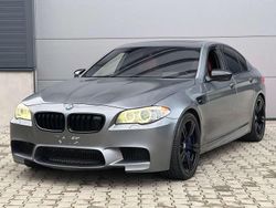 Grau Gebraucht 2013 BMW M5 Shadowline Limousine | 28.590 €