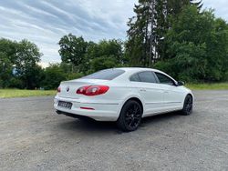 Weiß Gebraucht 2008 VW Passat Kleinwagen | 9.000 €