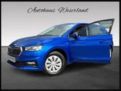 Blau Gebraucht 2024 Skoda Fabia Selection Limousine | 17.290 € (Guter Preis)