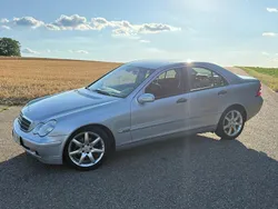 Silber Gebraucht 2002 Mercedes C180 Classic Limousine | 6.900 €