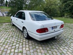 Weiß Gebraucht 1996 Mercedes E280 Limousine | 3.500 € (Fairer Preis)
