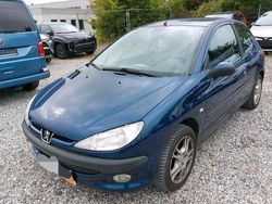 Blau Gebraucht 2002 Peugeot 206 Style Limousine | 1.499 € (Fairer Preis)