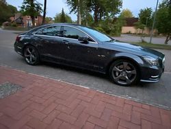Grau Gebraucht 2012 Mercedes CLS500 Limousine | 23.500 €