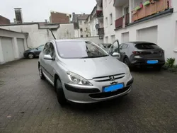 Silber Gebraucht 2003 Peugeot 307 Limousine | 1.500 € (Fairer Preis)