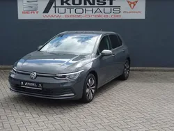 Grau Gebraucht 2024 VW Golf VIII Move Limousine | 24.990 € (Fairer Preis)