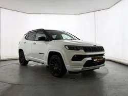Weiß Gebraucht 2022 Jeep Compass SUV | 21.770 € (Guter Preis)
