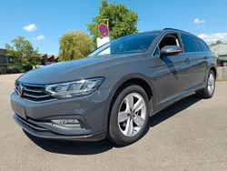 Grau Gebraucht 2020 VW Passat Business Kombi | 18.800 € (Guter Preis)
