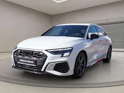 Gletscherweiß metallic Gebraucht 2022 Audi S3 Sport Limousine | 37.450 € (Guter Preis)