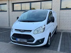 Weiß Gebraucht 2017 Ford Transit Custom Van / Kleinbus | 10.599 € (Fairer Preis)