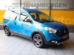 Blau Gebraucht 2017 Dacia Dokker Celebration Van | 12.900 € (Fairer Preis)