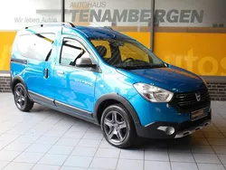 Blau Gebraucht 2017 Dacia Dokker Celebration Van | 12.900 € (Fairer Preis)