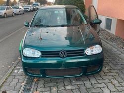 Grün Gebraucht 2001 VW Golf IV Kleinwagen | 470 € (Fairer Preis)
