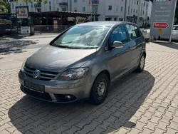 Grau Gebraucht 2006 VW Golf Plus Trendline Van / Kleinbus | 950 € (Superpreis)
