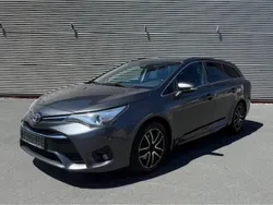 Grau Gebraucht 2017 Toyota Avensis Kombi | 8.900 € (Etwas zu teuer)