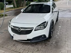 Weiß Gebraucht 2015 Opel Insignia Country Tourer Eco Kombi | 7.900 € (Fairer Preis)