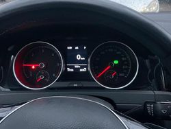 Weiß Gebraucht 2019 VW Golf VII Kleinwagen | 16.500 €