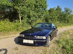 Blau Gebraucht 1998 BMW 320 Cabriolet Cabrio | 9.900 € (Guter Preis)
