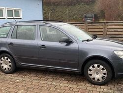 Grau Gebraucht 2011 Skoda Octavia Classic Kombi | 3.900 € (Guter Preis)