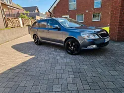 Grau Gebraucht 2010 Skoda Octavia Kombi | 3.600 € (Etwas zu teuer)