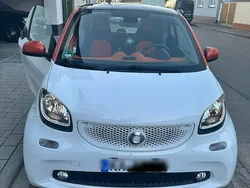Weiß Gebraucht 2016 Smart ForTwo Coupé Edition #1 Kleinwagen | 6.600 € (Etwas zu teuer)