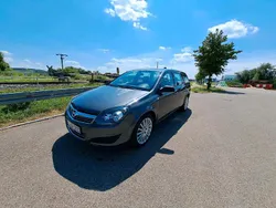 Grau Gebraucht 2010 Opel Astra Kombi | 1.850 € (Superpreis)