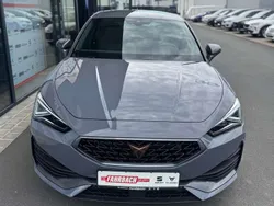 Graphene grey Gebraucht 2023 Cupra Leon VZ Kleinwagen | 41.350 €