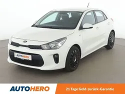 Weiß Gebraucht 2017 Kia Rio Spirit Limousine | 13.830 € (Fairer Preis)