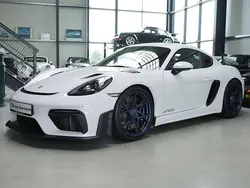 Weiß Gebraucht 2025 Porsche Cayman GT4 Coupé | 154.500 €