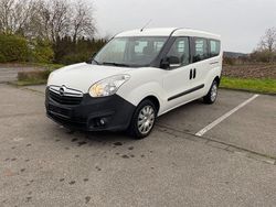 Weiß Gebraucht 2018 Opel Combo Kombi | 3.990 €