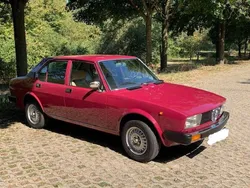 Rot Gebraucht 1979 Alfa Romeo Alfetta Limousine | 14.900 €
