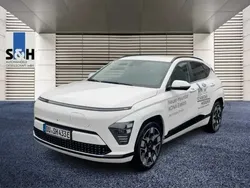 Weiß (serenity white (weiß) (weiß)) Gebraucht 2023 Hyundai Kona Prime SUV | 33.990 € (Guter Preis)
